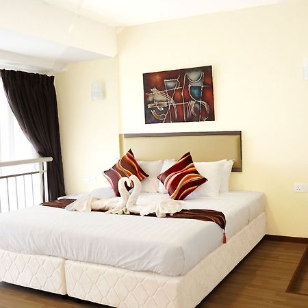 Gloria Swiss Apartment Melaka Ayer Keroh Exteriör bild